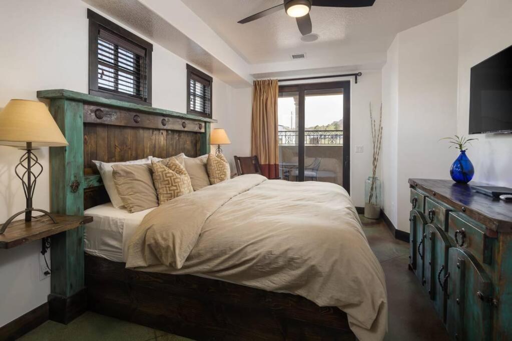 Luxury Downtown Rental Моаб Экстерьер фото
